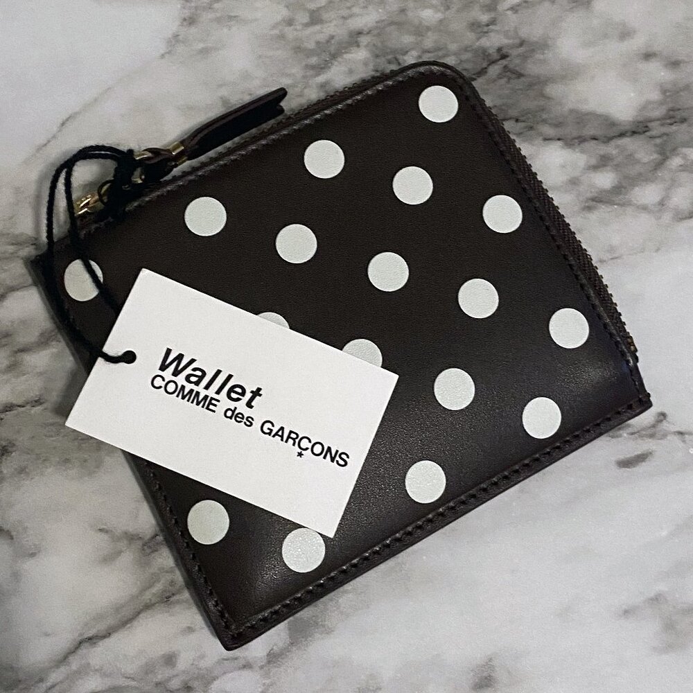 COMME des GARÇONS WALLET Classic Half Zip Wallet